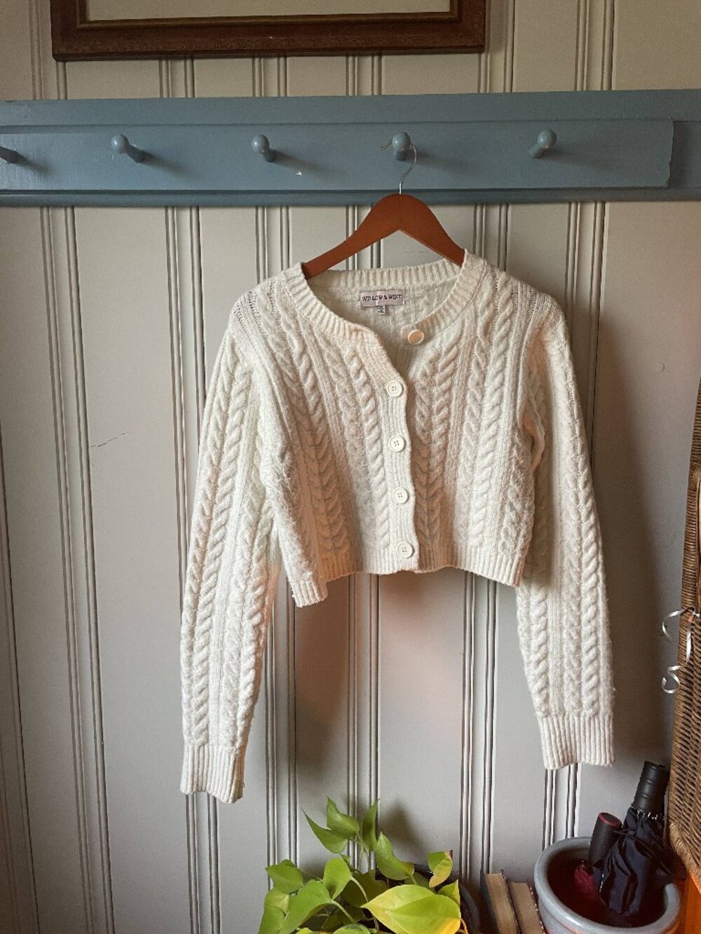 Willow & Wind Cropped Cable Knit Cardigan Women’s Medium Cream Button Sweater